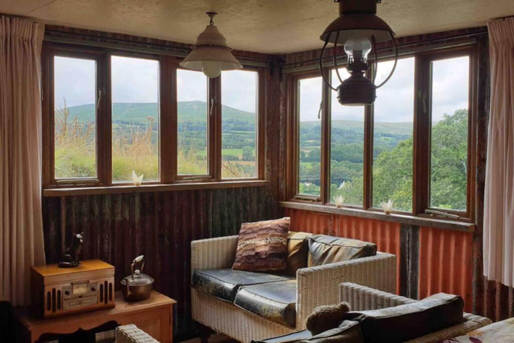 Foxesden, Unique Eco Cabin, Dartmoor Views South Brent Exterior foto