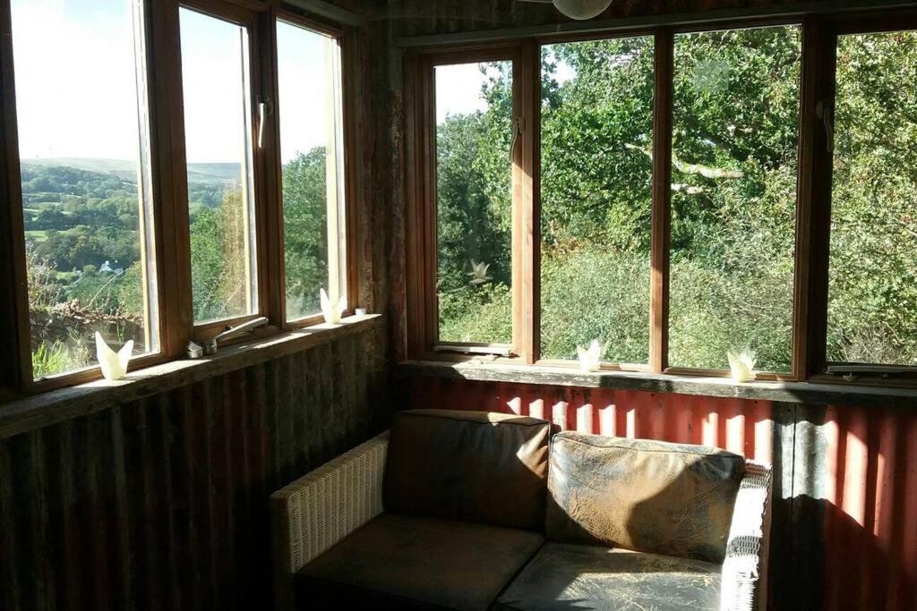 Foxesden, Unique Eco Cabin, Dartmoor Views South Brent Exterior foto